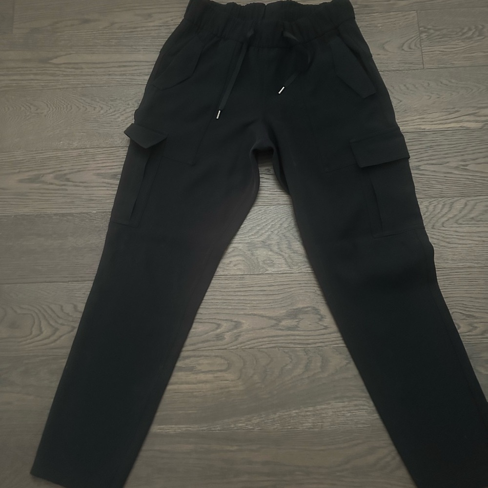 Lululemon Athletica Black Ankle Cropped Pants